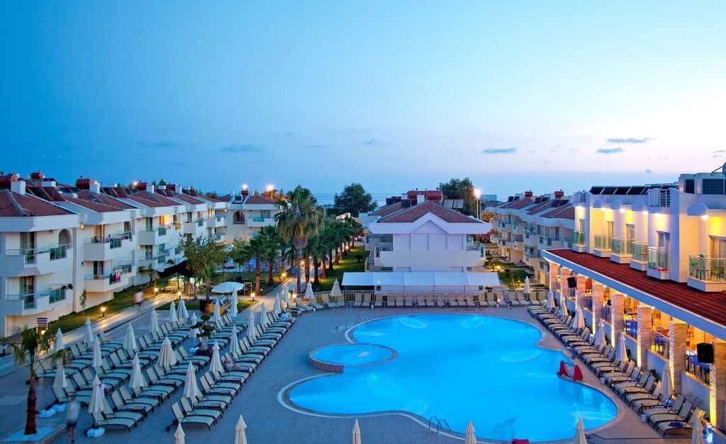 Dream Family Club Hotel Side Exterior photo