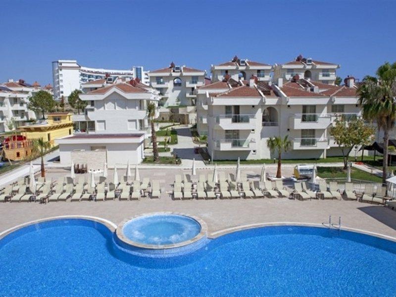 Dream Family Club Hotel Side Exterior photo