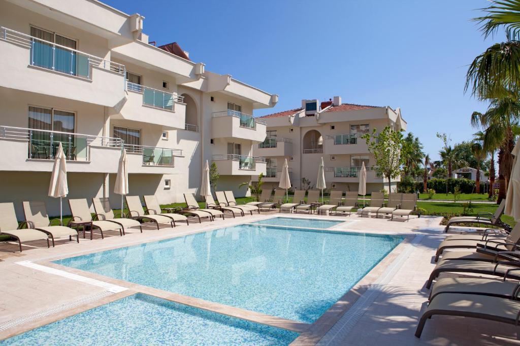 Dream Family Club Hotel Side Exterior photo