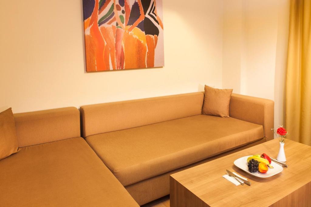 Dream Family Club Hotel Side Room photo