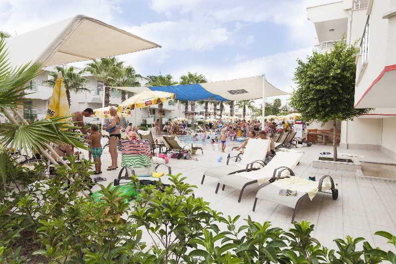 Dream Family Club Hotel Side Exterior photo