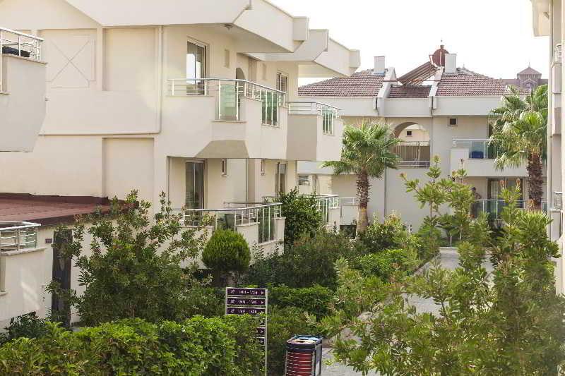 Dream Family Club Hotel Side Exterior photo